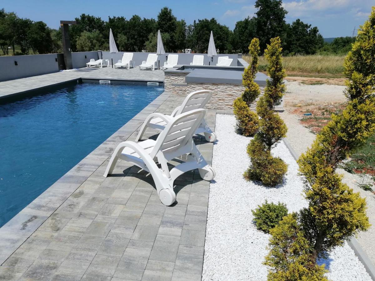 Apartment Camelia Poreč Exteriör bild