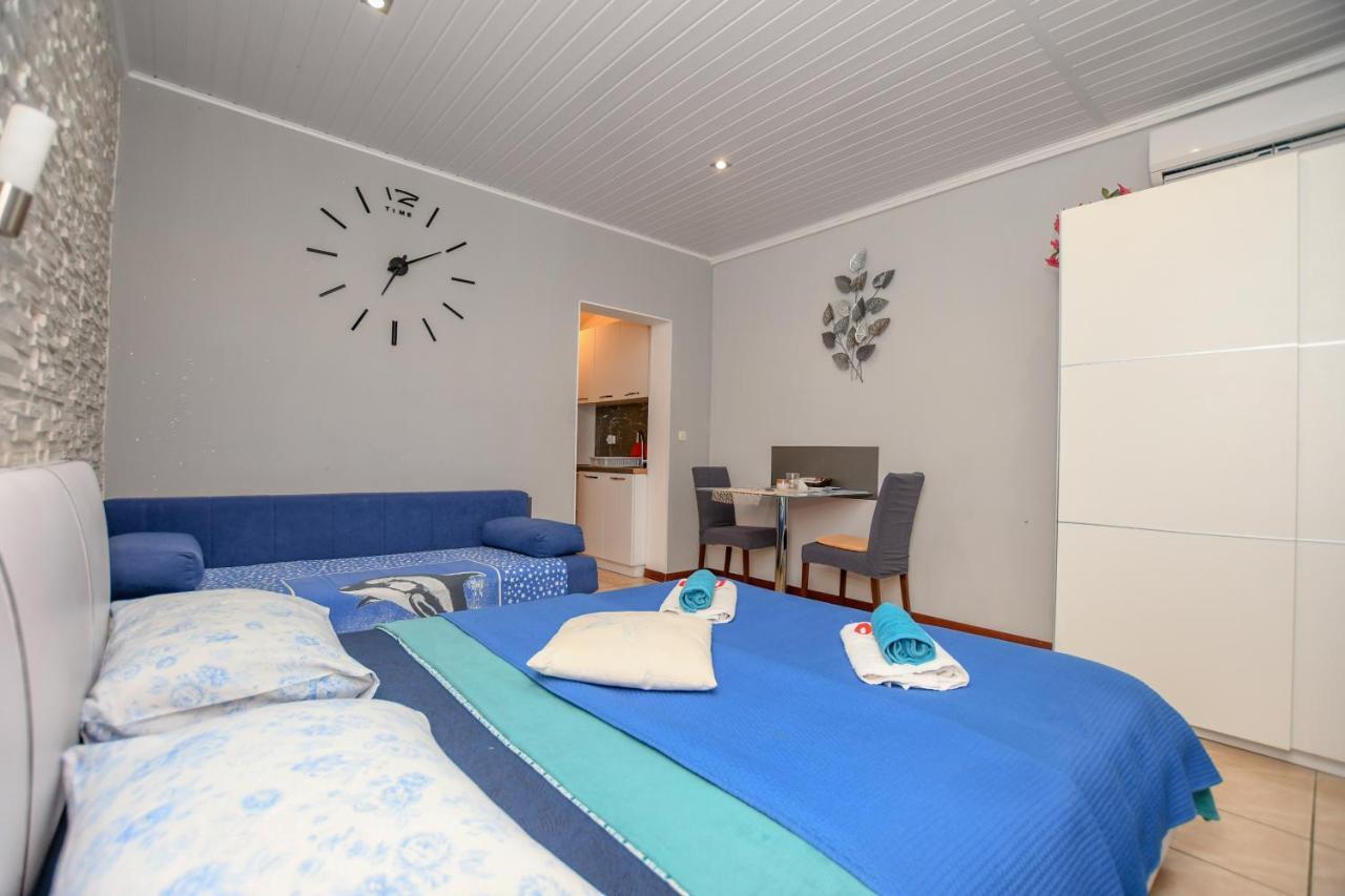 Apartment Camelia Poreč Exteriör bild