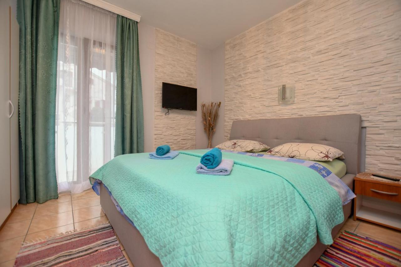 Apartment Camelia Poreč Exteriör bild