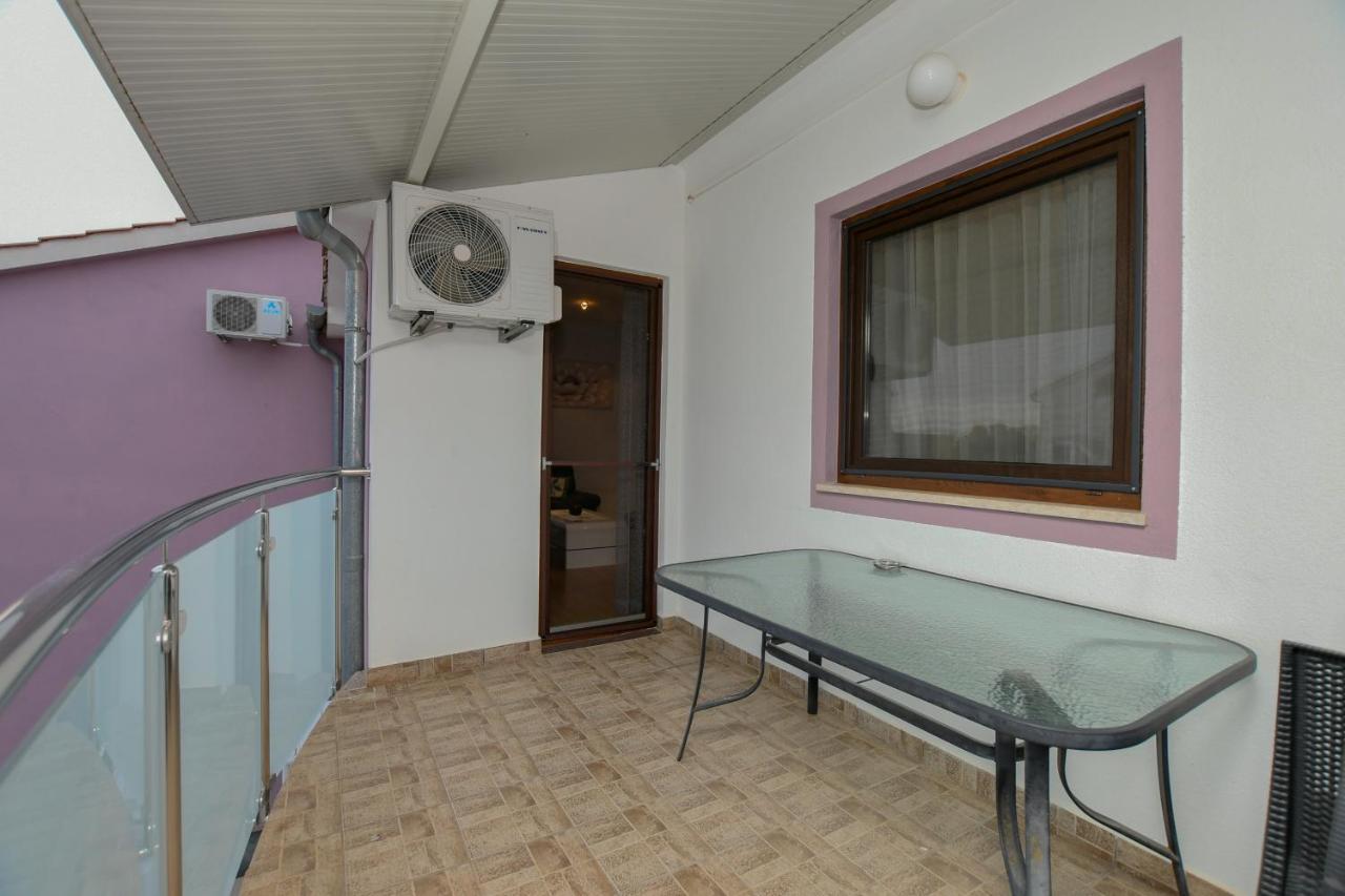 Apartment Camelia Poreč Exteriör bild