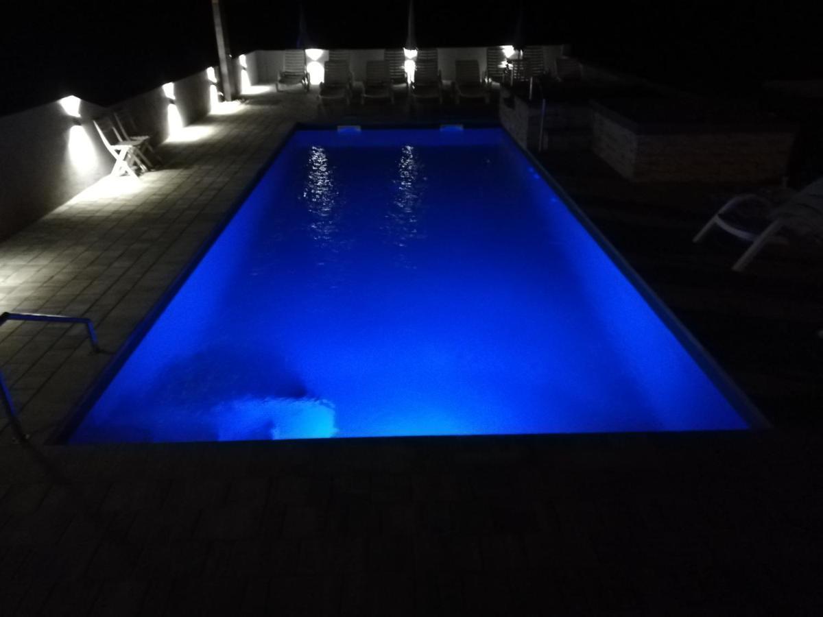 Apartment Camelia Poreč Exteriör bild