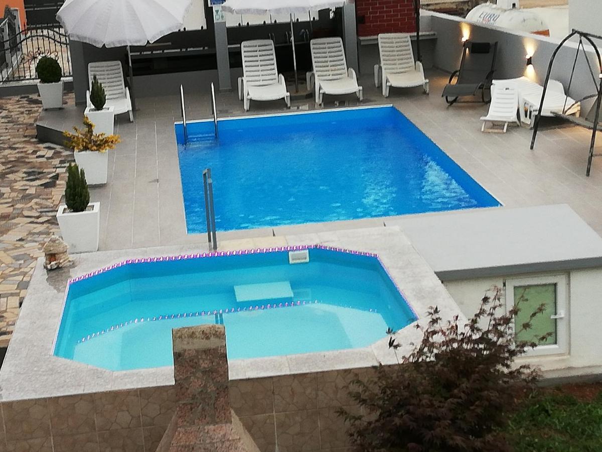 Apartment Camelia Poreč Exteriör bild